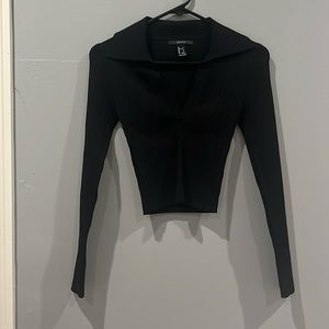 Long sleeve black v neck with colar